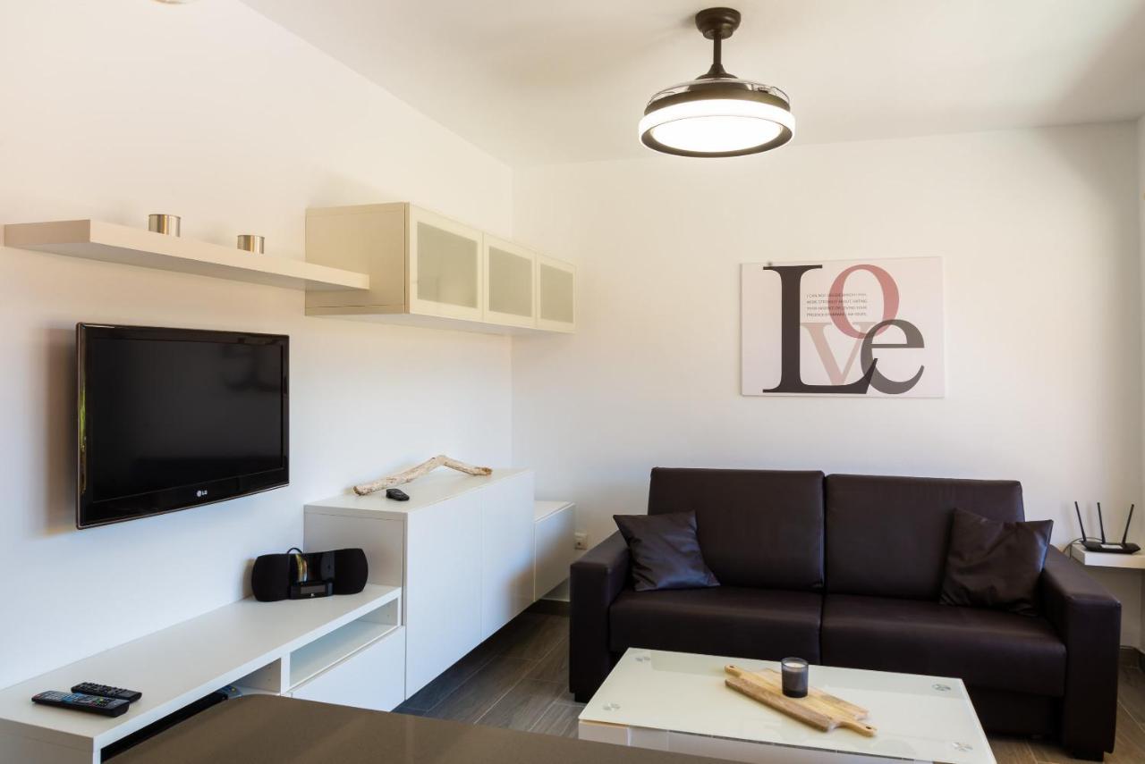Casa Lucien - Newly Refurbished Apartment With Swimming Pool - Ideal For Couples Коральео Экстерьер фото