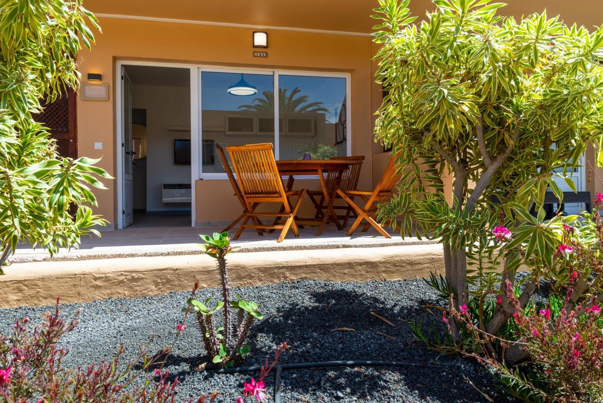 Casa Lucien - Newly Refurbished Apartment With Swimming Pool - Ideal For Couples Коральео Экстерьер фото